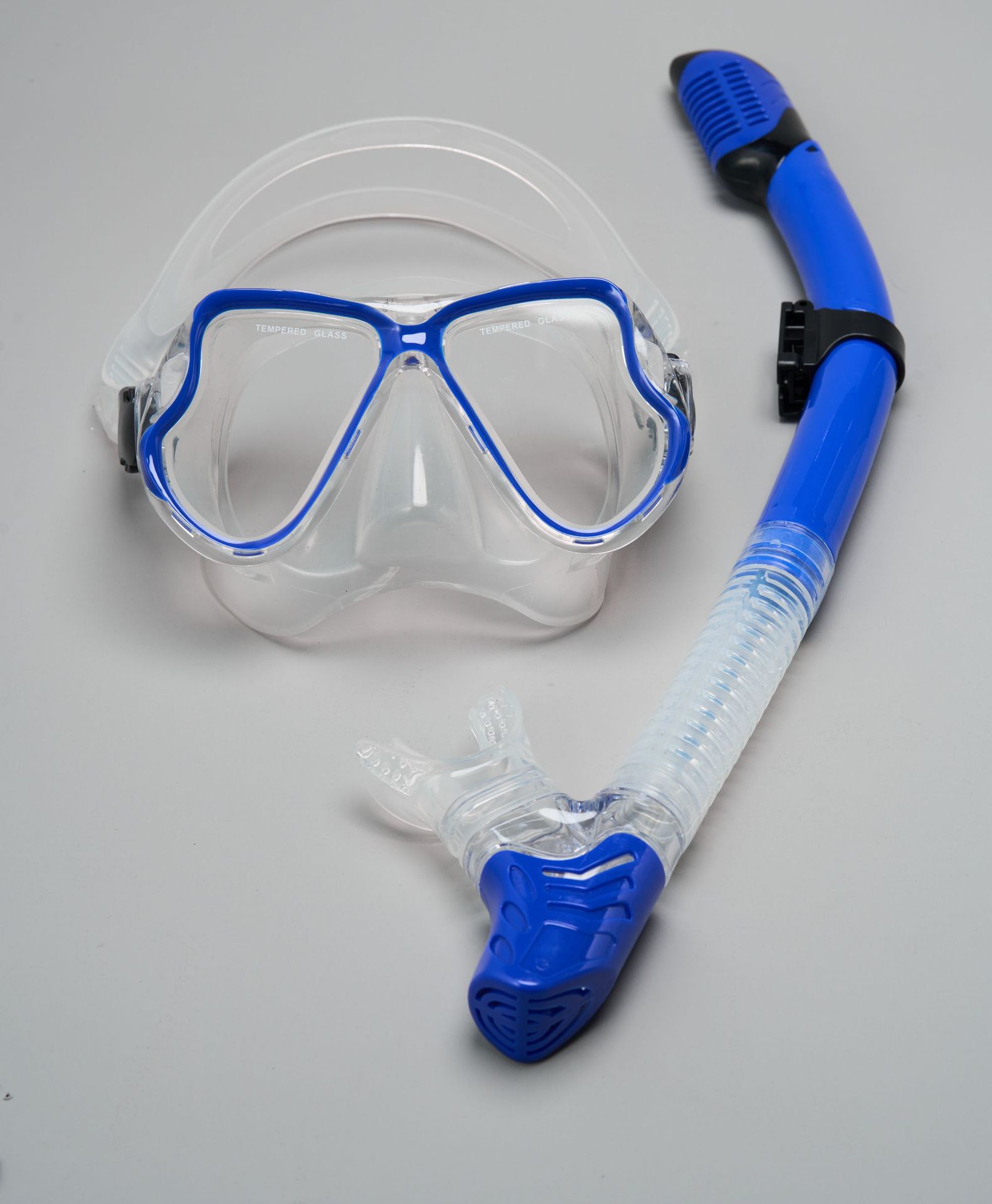 Bleu transparent
