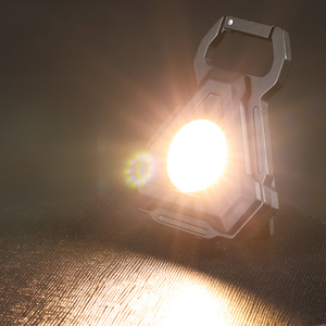 Triangolo forte magnetico 24 COB Mini ricarica torcia luce COB portachiavi ricaricabile luce con apribottiglie multifunzione - Product Image 4