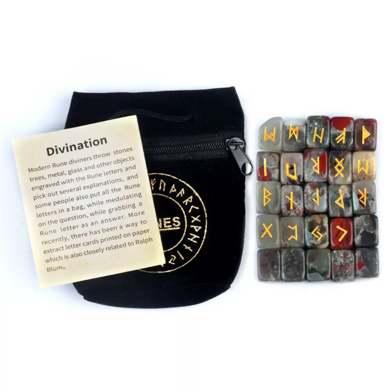 Piedra de sangre africana (25 instrucciones de bolsa de franela)
