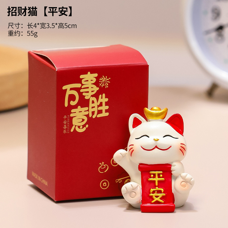 Lucky cat (symbolizing peace)
