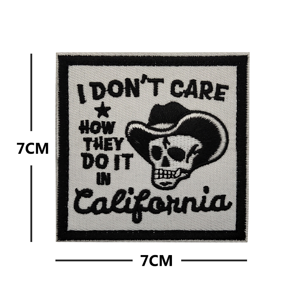 V01456-1 i dont care denim skull (white cloth black)