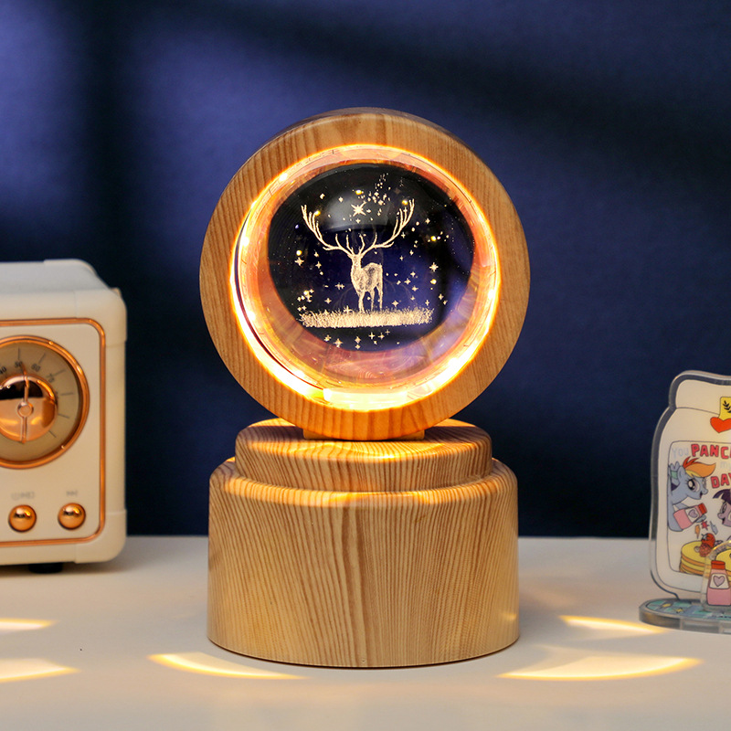 Base en bois naturel + Cerf