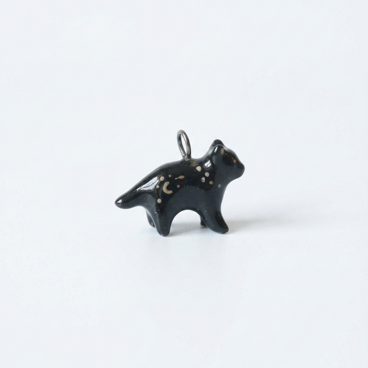 35 colgante de gato negro