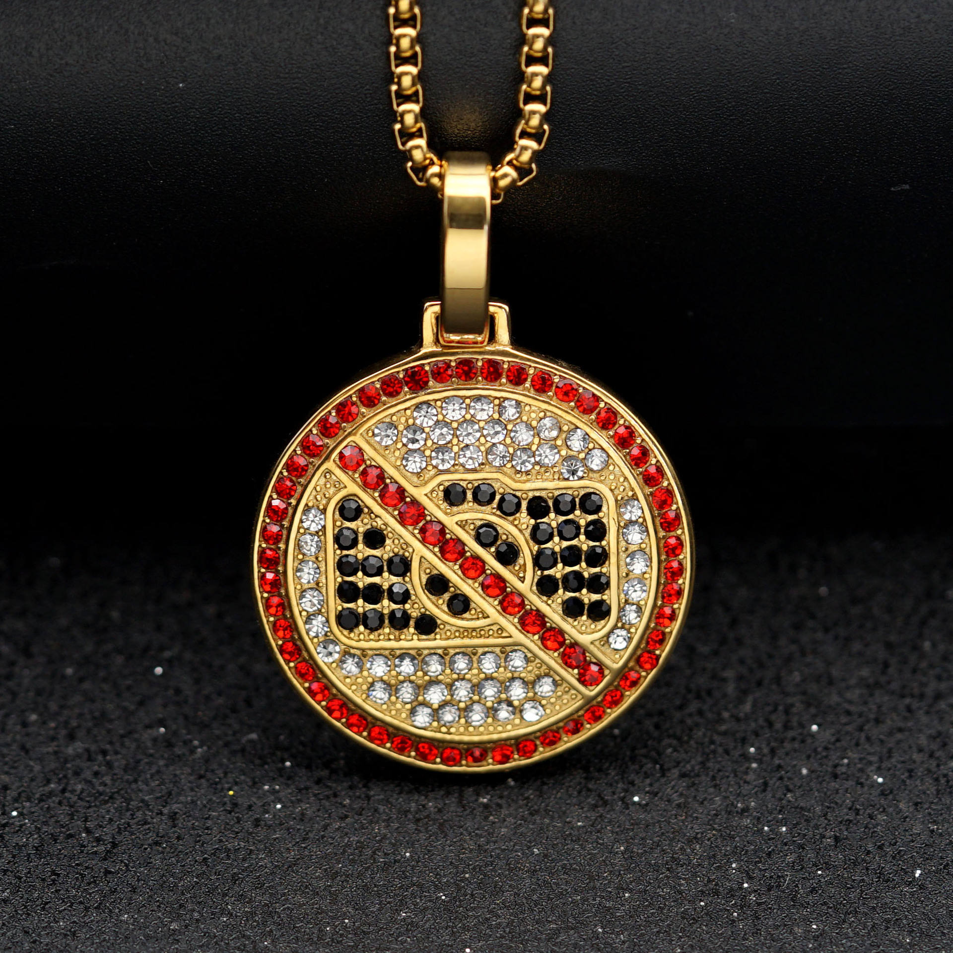 จี้เดี่ยวสีทองไม่มีโซ่