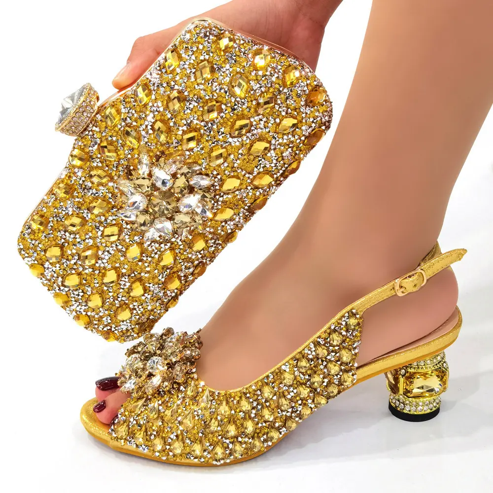 Las bombas de Tacón Zapatos de fiesta señoras Precio al por mayor zapatos  de tacón - China Zapatos de mujer y Zapatos de damas precio
