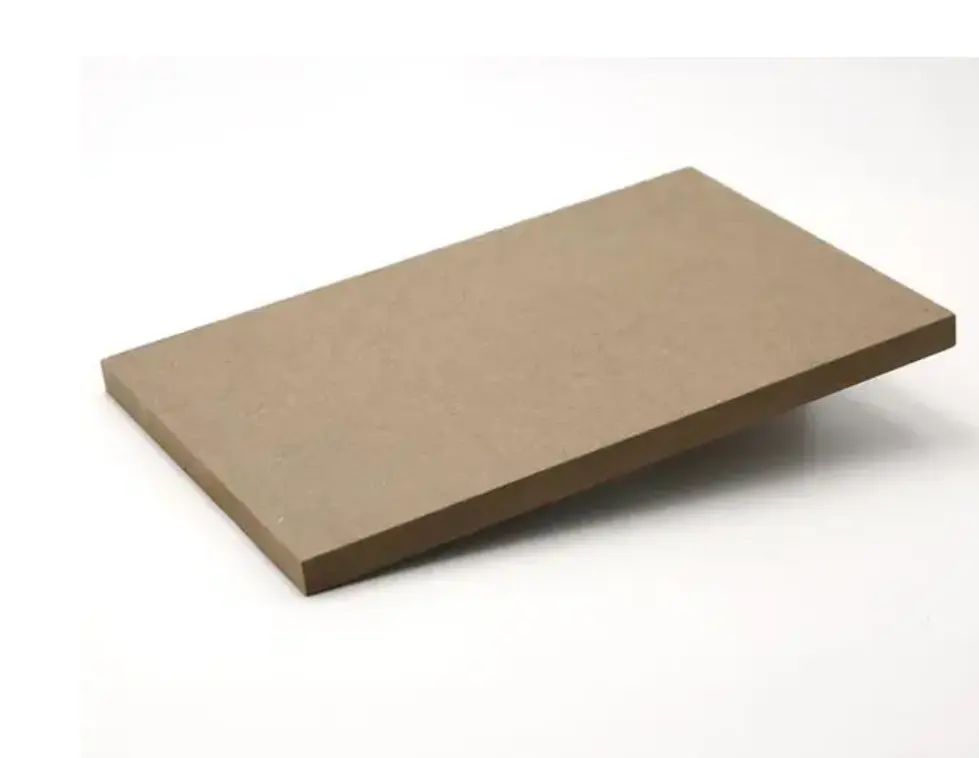 Precio de fábrica personalizado melaminie Plain MDF 3mm-18mm E2 Raw MDF Board