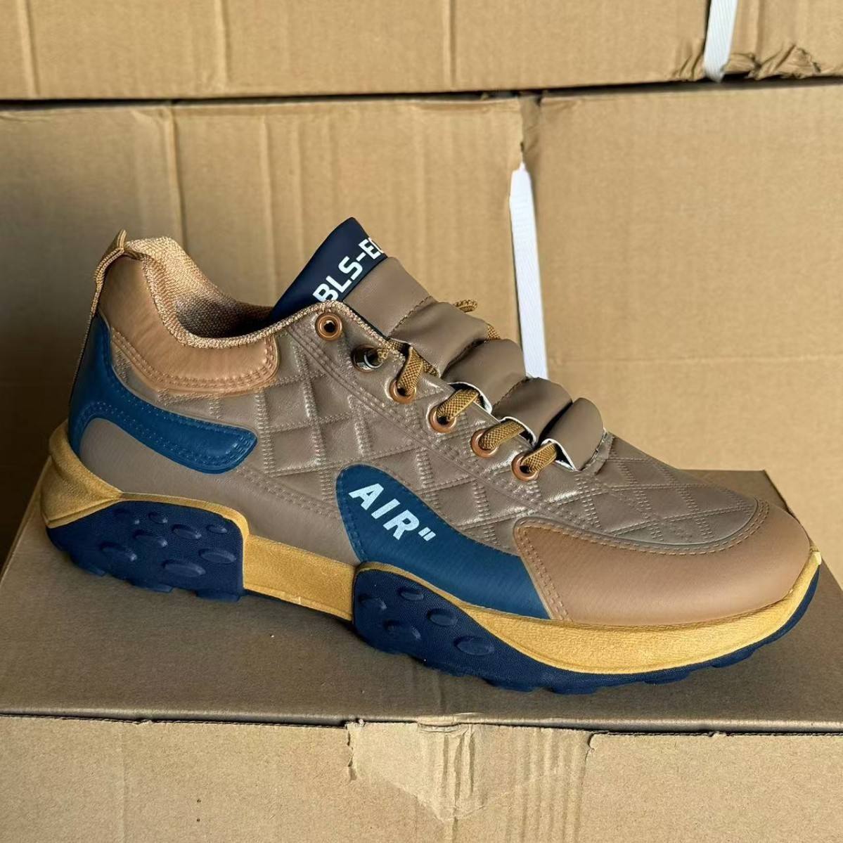 สีน้ำตาล