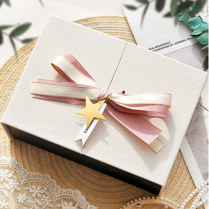 Beautiful encounter (free raffia + greeting card)