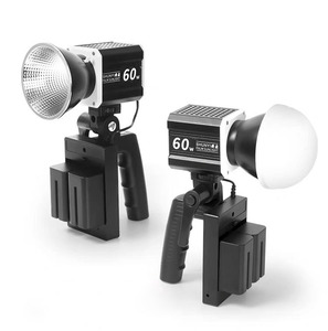 60WポータブルハンドヘルドLEDビデオフィルインライトCOBバイカラー写真ライト、NP-Fバッテリープレートリフレクター付き - Product Image 1