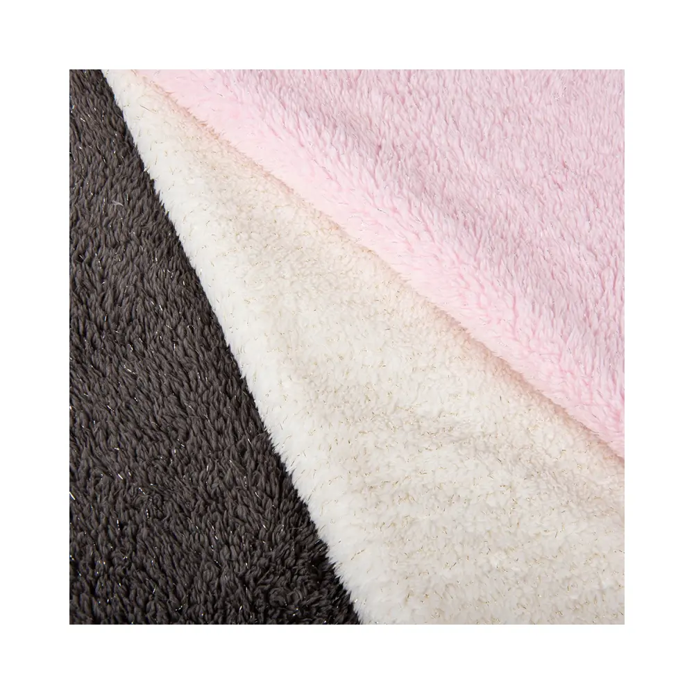 Commercio all'ingrosso in poliestere 100 lavorato a maglia modello personalizzato scintillante nuovo design mirco sherpa tessuto in pile per indumento