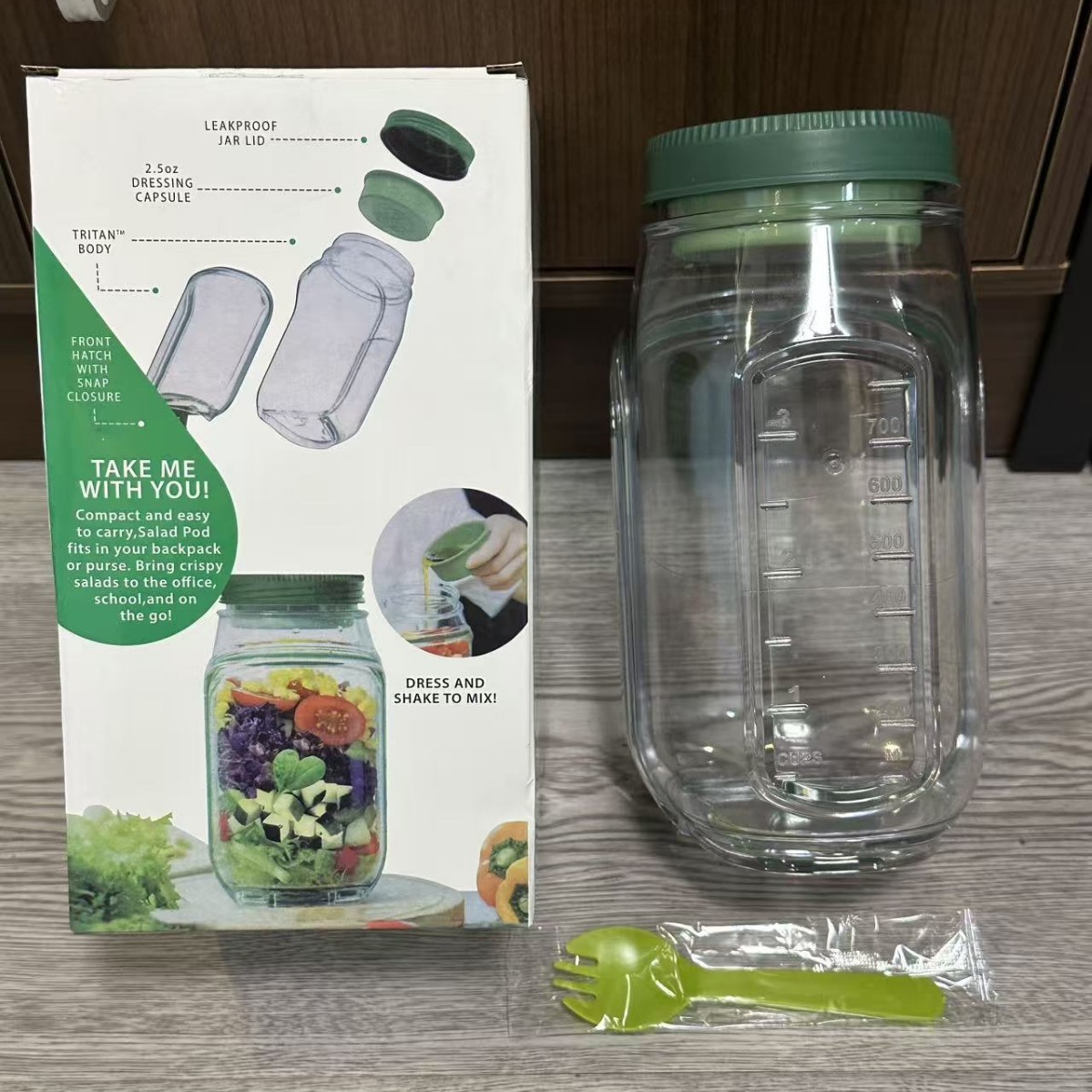 Fourchette jetable pour pot de salade verte