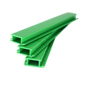 โปรไฟล์ PVC แบบอัดขึ้นรูปโปรไฟล์ PVC สำหรับแถบไฟ LED พลาสติกสีเขียวปรับแต่งได้ - Product Image 1