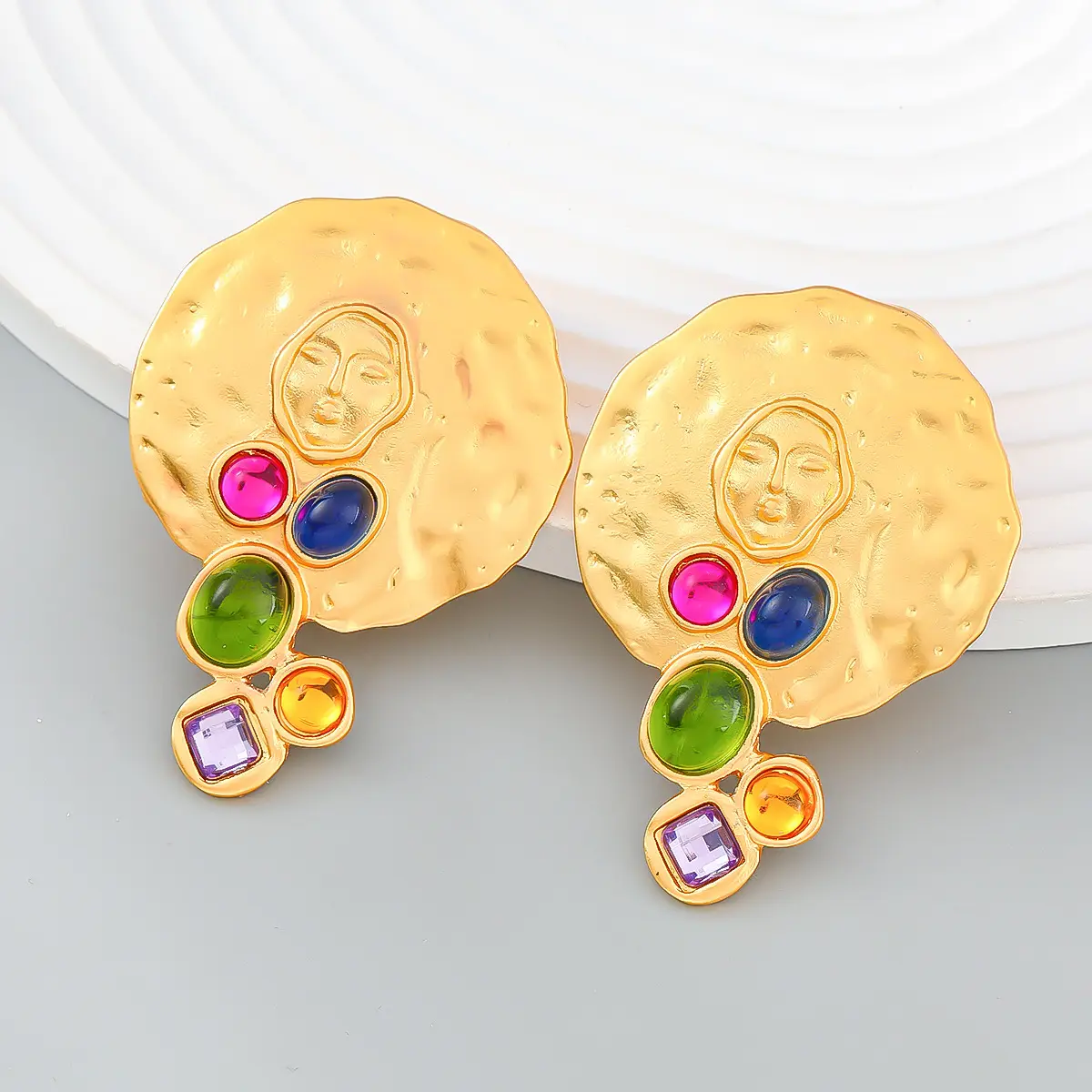 Boucles d'oreilles rondes en métal de grande marque, style palais rétro pour femmes, boucles d'oreilles en diamant de couleur géométrique de luxe pour femmes