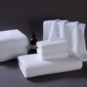 Toptan custom-made saf pamuklu havlular beyaz özel logo el havluları masaj ve spa havlu seti