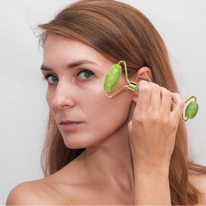 Natural <strong>Jade</strong> Roller Suitable for Facial - Aging, Wrinkles, and Swelling Facial Skin Massager - High Quality <strong>Jade</strong>, <strong>Rose</strong> Quartz - Product Image 4