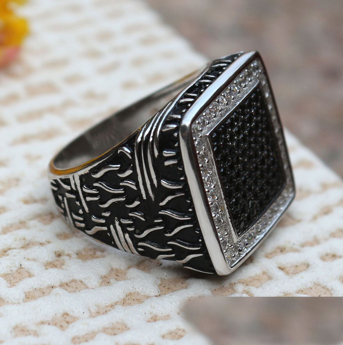 design dell'anello 133