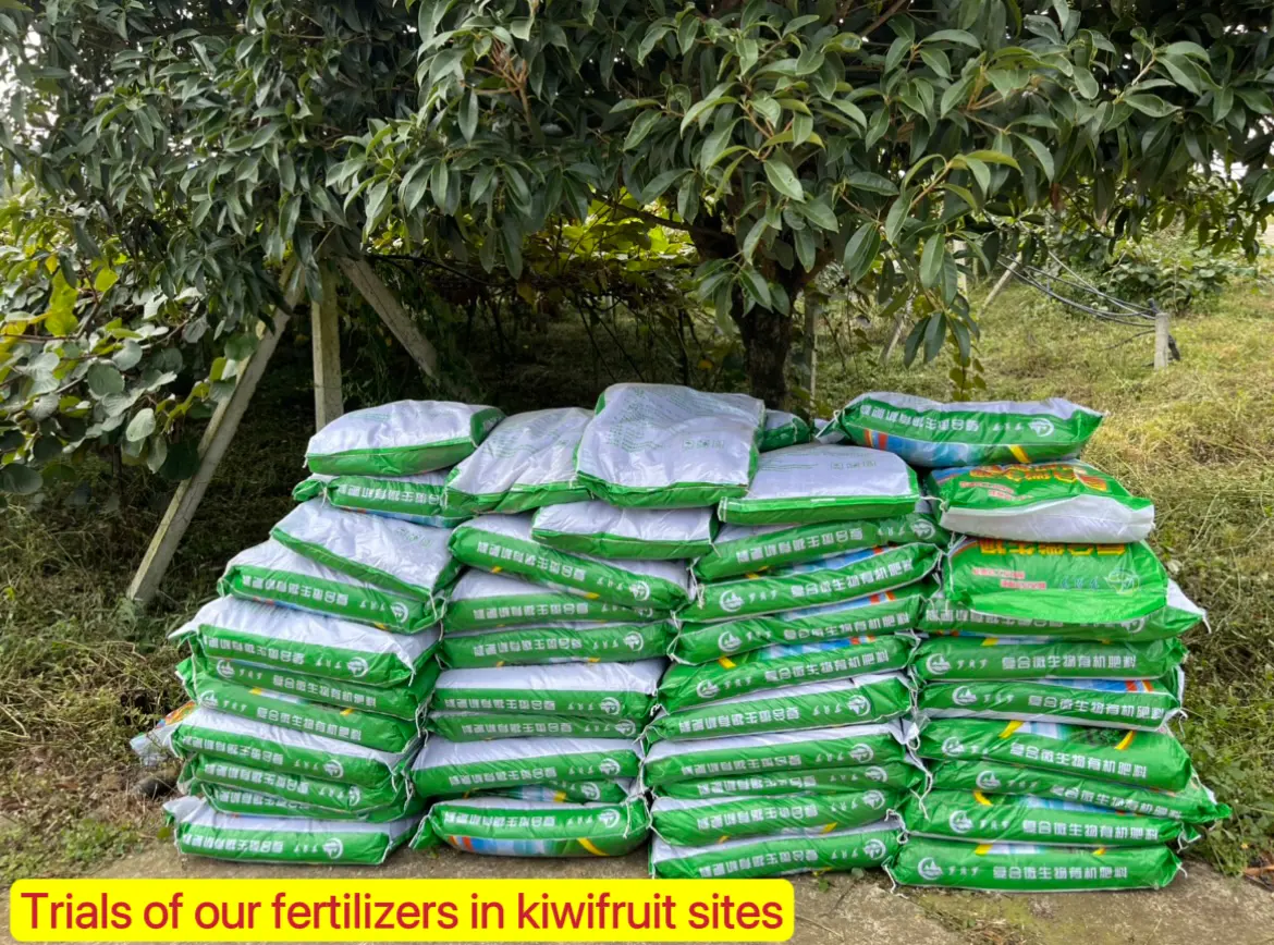 Fertilizante NPK líquido de acción rápida para agricultura con múltiples micronutrientes