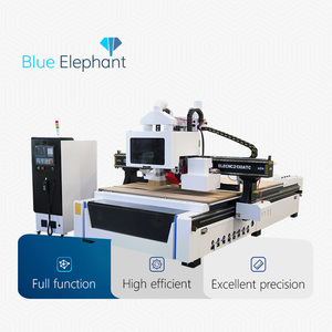 Máquina enrutadora cnc de diseño de puerta de madera con cambio automático de herramienta de mayor velocidad para fabricación de armarios de cocina, muebles, puerta de madera - Product Image 1