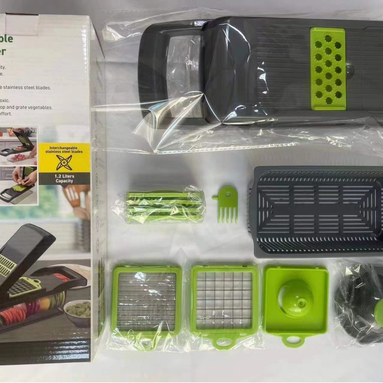 green 15-piece set of fine mesh