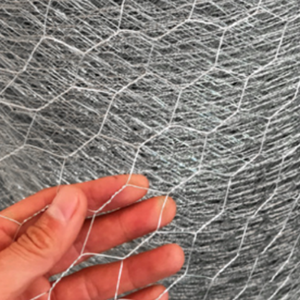 <strong>hexagonal</strong> <strong>wire</strong> mesh <strong>netting</strong> <strong>machine</strong> for chicken raise mesh in China factory
