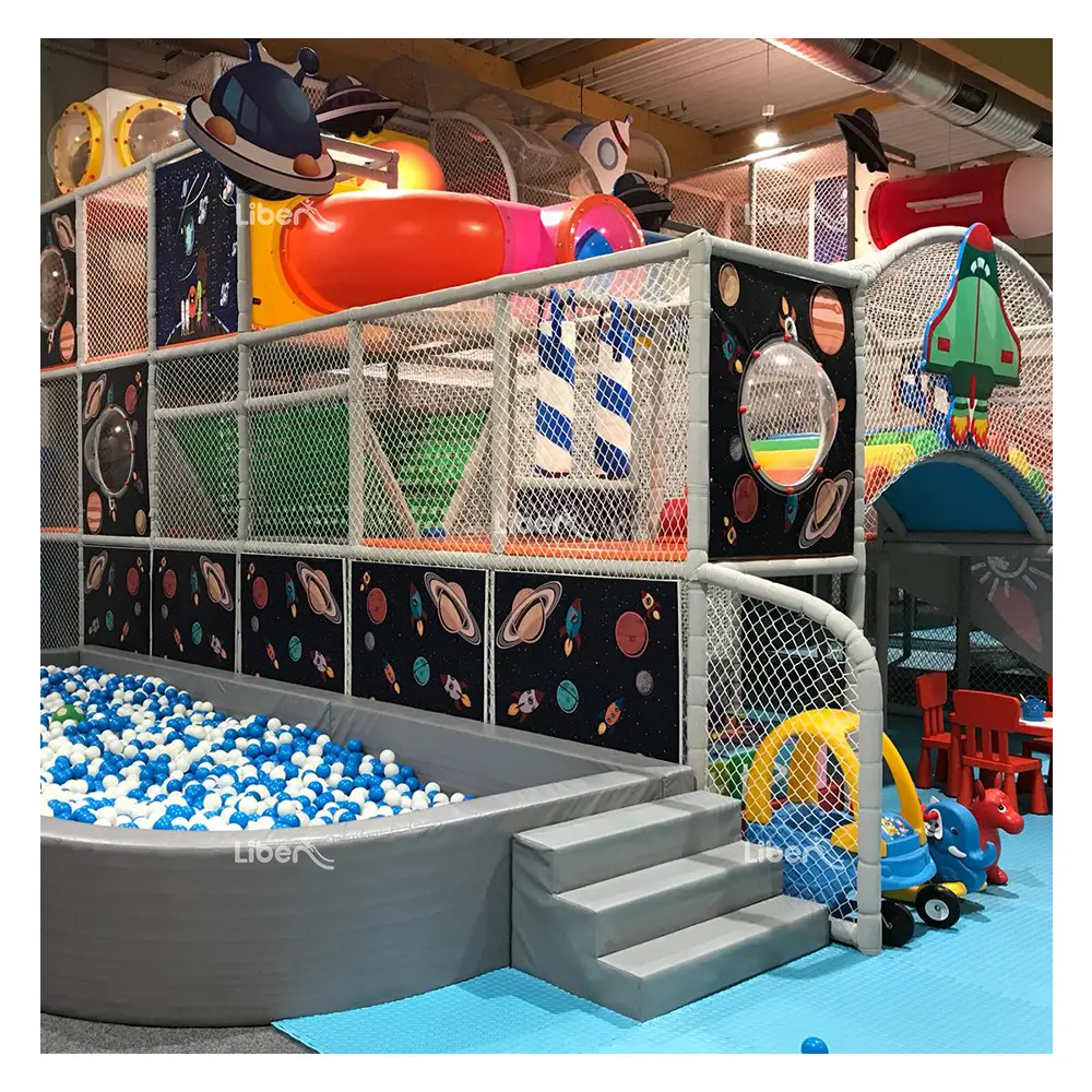 Weltraum-Themenpark Günstige Kinder Kunststoff Indoor Naughty Castle Spiele Ball Pits Spielplatz Preis Big Children Soft Play Center