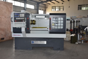 Torno CNC de programación Códigos G y códigos M CK6136A CK6140A Torno CNC de uso doméstico a la venta