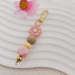 प्यारा डेज़ी फूल सिलिकॉन बेडेड कीचेन बैग बैकपैक आकर्षण कार लटकन महिला उपहार - Product Image 5