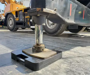 Plastic Outrigger Cranes RV Jack Pad Support Block with Recess in the <strong>Middle</strong> - Product Image 5