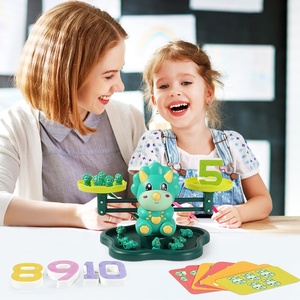 Balanza con contador de voz de dinosaurio Montessori, juego de aprendizaje de números educativos con 30 tarjetas aritméticas - Product Image 3