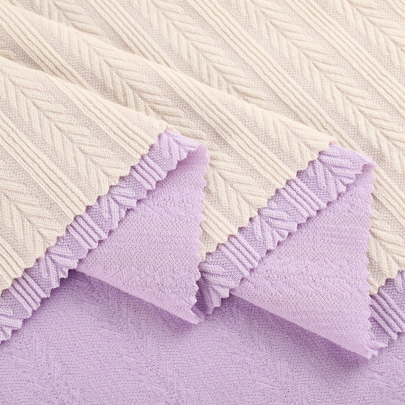Violet et blanc