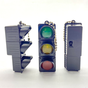 Tiktok hot-bán dễ thương phim hoạt hình mini LED Glowing Keychain điện tử giao thông ánh sáng Ba lô mặt dây chuyền cho người đi bộ làm bằng nhựa - Product Image 5