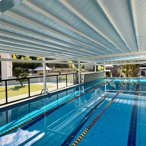 Luxus PVC Hochwertige motorisierte versenkbare Markise für den Außenbereich Dimmbare LED-Beleuchtung Aluminium-Pergola-System - Product Image 2