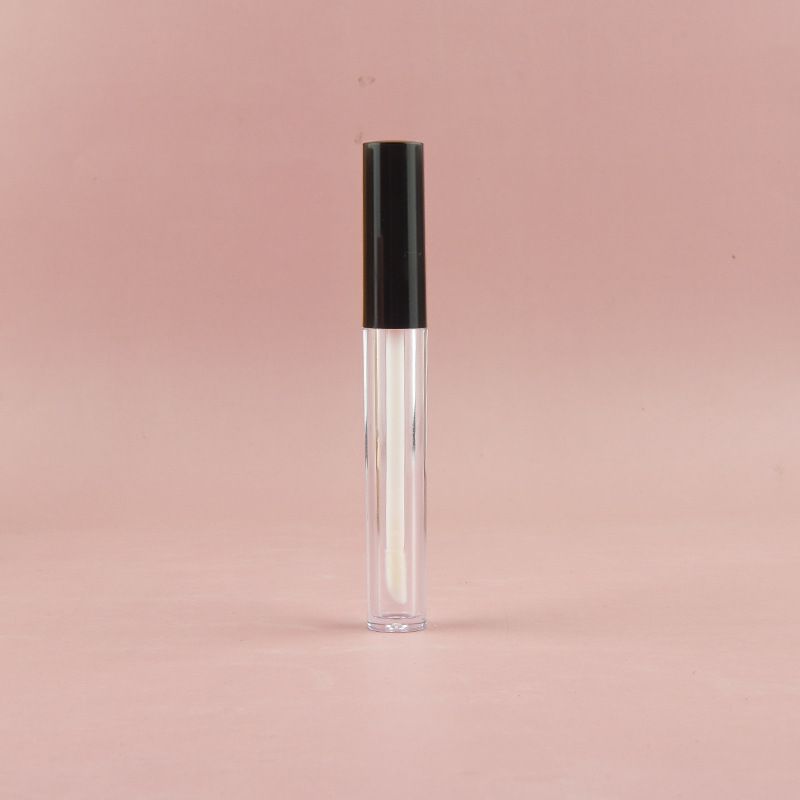 Bouchon noir, flacon transparent