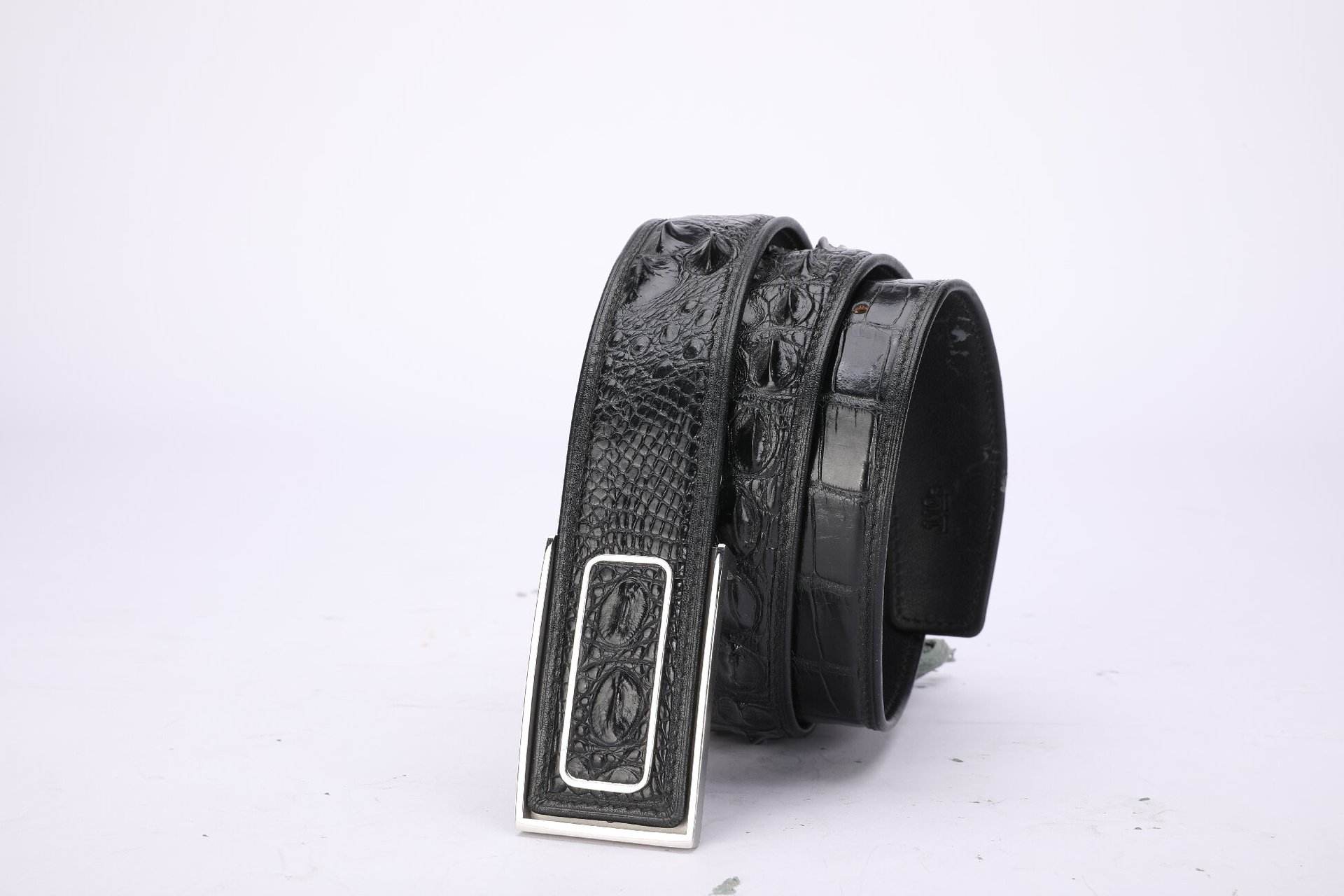 Ceinture en cuir de crocodile Siam de Thaïlande, lisse, 115 cm