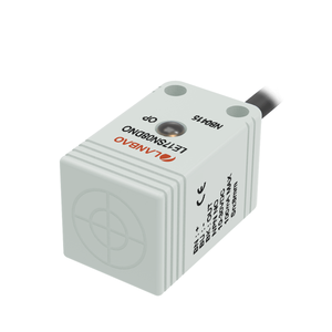 LE17 LE18シリーズAC2ワイヤー出力スクエアプラスチックNO 90-250V IP67誘導近接センサーメーカー - Product Image 1