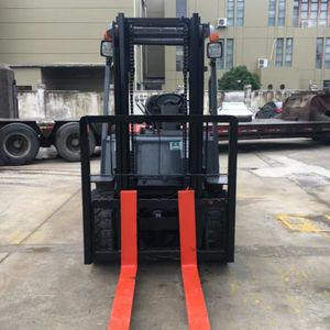 中古トヨタFD30ディーゼルフォークリフト2.5t-30tレンジ3トン90% 新品