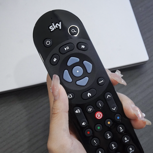 Evrensel SKY-Q sınır ötesi e-ticaret LCD TV Set Top Box İngiltere/avrupa/amerika uzaktan kumanda PC RF kablosuz öğrenme ses - Product Image 3