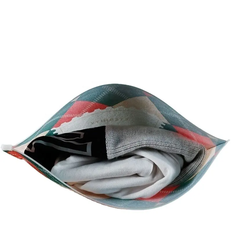 Nouveau sac à fermeture éclair en plastique PP pour vêtements en gros sac à fermeture éclair pour sous-vêtements et pantalons sac de rangement à poussière pour pull TShirt maillots de bain en stock