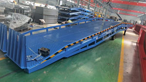 Elevación 0,9-1,7 m 4tons-10tons Contenedor hidráulico Muelle Patio Rampa Carga móvil/Nivelador de muelle de descarga para carretilla elevadora - Product Image 4