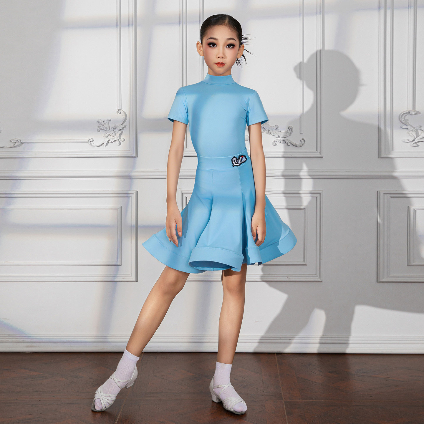 Short-sleeved tranquil blue-nude skin-friendly