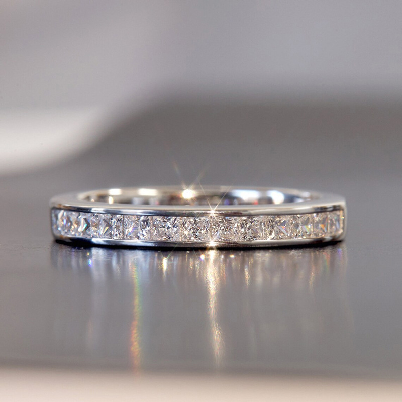 T0774 white gold