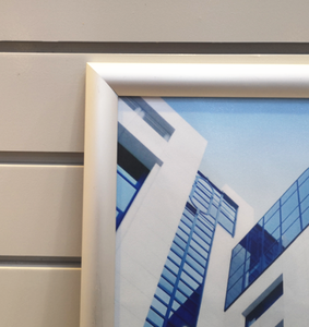 工厂供应壁挂式11x14电梯PVC和金属卡扣框架25毫米宽度展示板印刷海报架 - Product Image 4