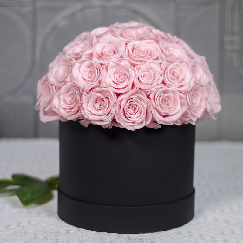 Cupola di funghi con 45 rose