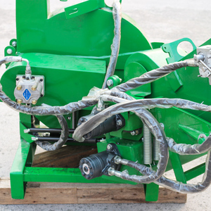 Industrielles zapfwelle getriebenes Holzhacker-Hydraulik zufuhr system Forst holzhack maschine für die Holz verarbeitung von Ästen - Product Image 5