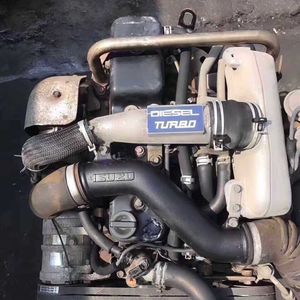 ISUZUi4jb1中古エンジンとギアボックス状態良好 - Product Image 4