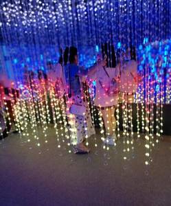 Bola de luz <span class=keywords><strong>LED</strong></span> RGB 3D, cadena de luces de cristal, luz de punto <span class=keywords><strong>LED</strong></span>, Bola de espejo para decoraciones de galería de arte de Navidad - Product Image 3