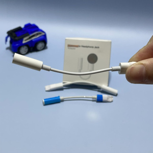 Apple kulaklık jak adaptörü için Iphone sesli aramalar için adaptör aydınlatma için <span class=keywords><strong>3.5</strong></span> <span class=keywords><strong>Mm</strong></span> kulaklık jak adaptörü