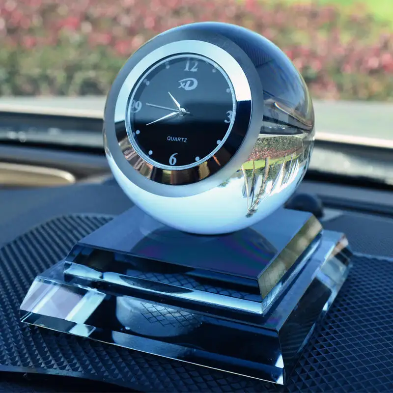 Vente chaude boule de cristal avec horloge créative voiture désodorisant parfum siège voiture intérieur accessoire et cadeau décoration