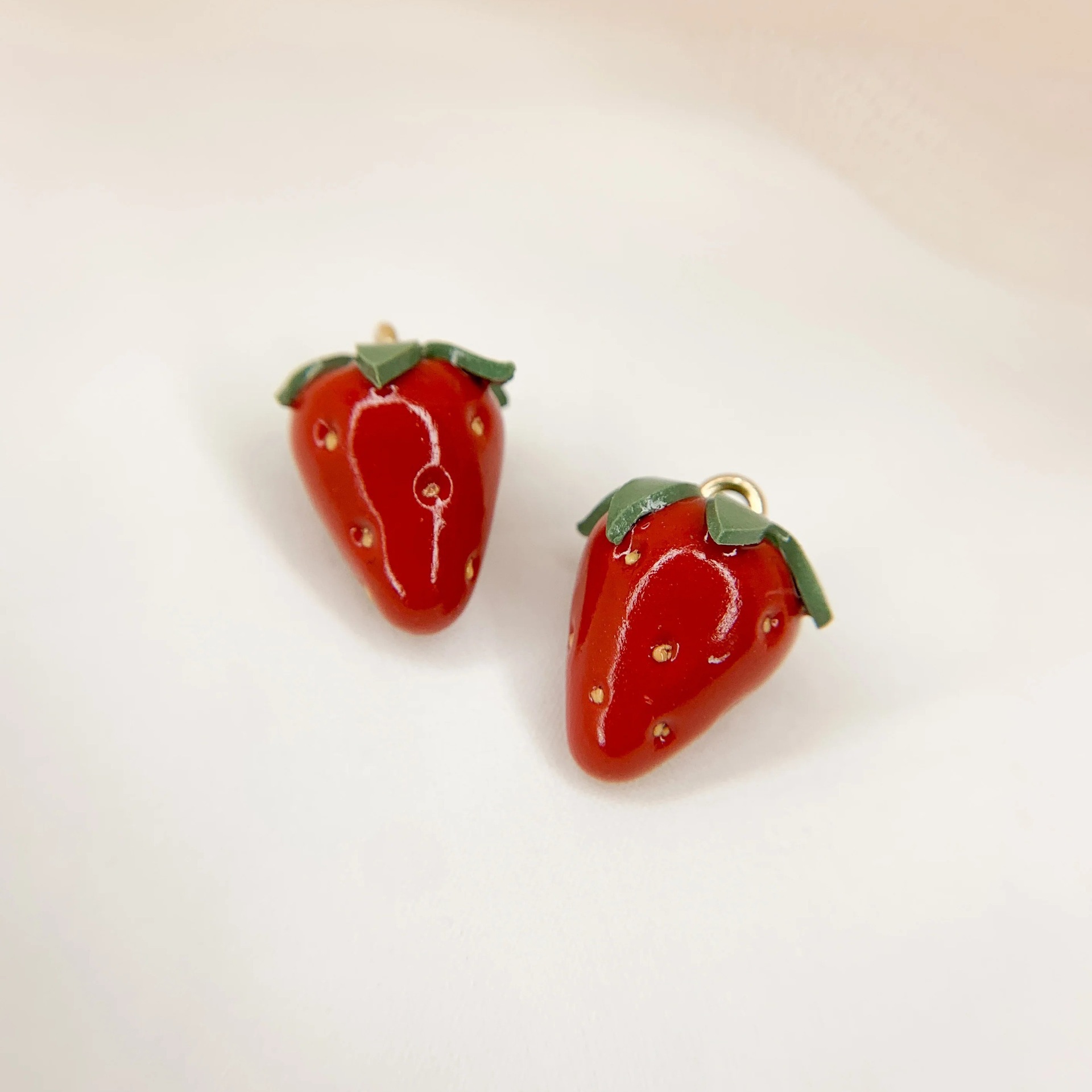 Pendentif unique Fraise Dorée 4