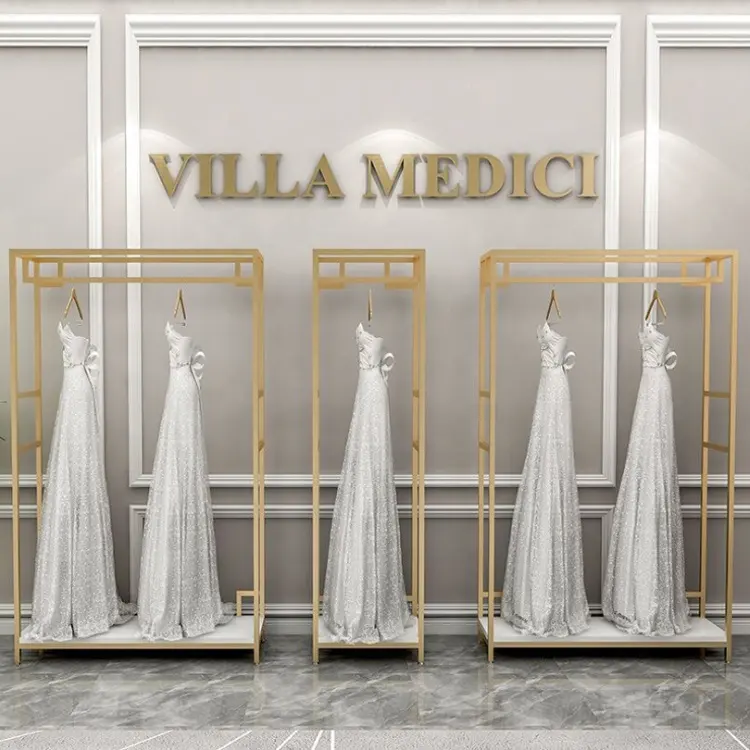Benutzer definierte Gold Lady Hochzeits kleid Kleidungs stück Display Stand Metall Kleiderbügel Rack Möbel für Braut geschäft